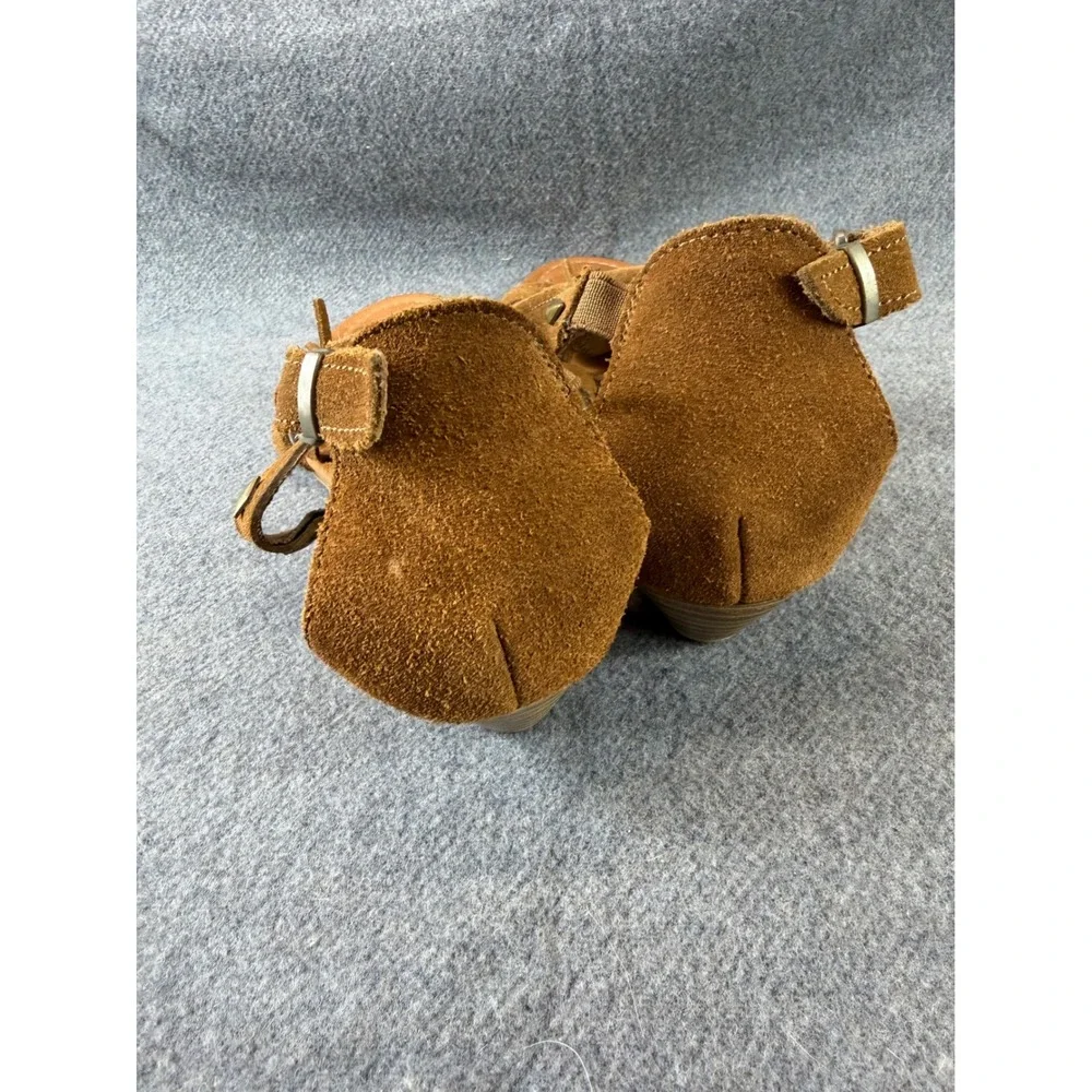 Minnetonka Sandals Women 9 Brown Leather Suede Fringe‎ Studded Flats Boho